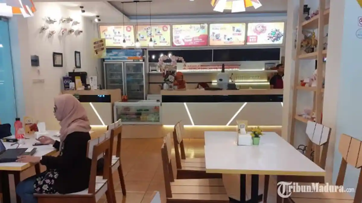 Pemkot Malang Larang Warga Makan di Tempat Karena Virus Corona, Tempat Makan & Restoran Sepi Pembeli