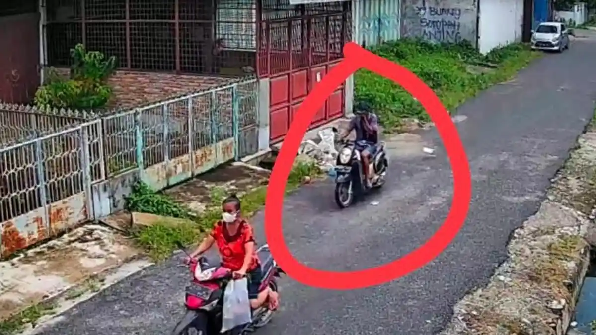 Lupa Cabut Kunci, Sepeda Motor Scoopy Hilang Digondol Maling