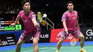 Livescore-Badminton-Singapore-Open-Super-750-2023-Final-Liang-Wei-KengWang-Chan-Vs-HokiKobayashi.jpg