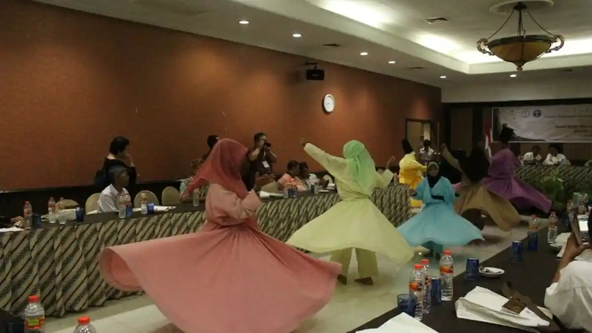Tarian Sufi Jadi Media Kiai Budi dan Romo Budi Rajut Kerukunan dan Persaudaraan
