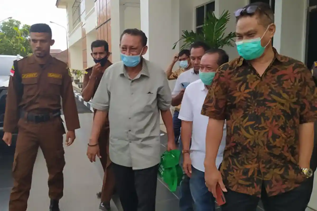 Dialihkan ke Tahanan Kota, Jonas Salean Langsung Dilimpahkan Ke Pengadilan