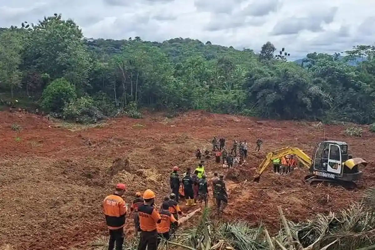 Tiga Tewas, 20 Hilang, Longsor Cilacap Kategori Tak Biasa