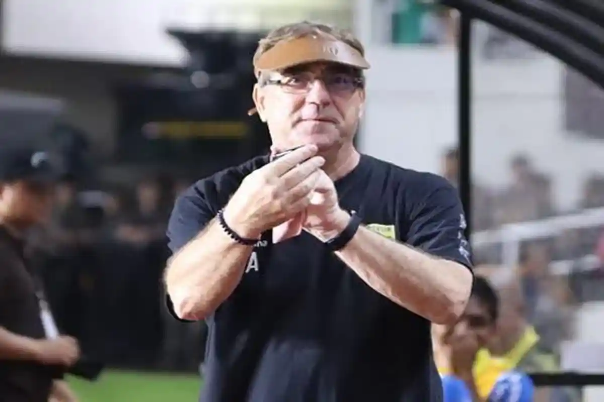 Bursa Transfer Liga 1, PSS Sleman Gaet Pelatih Persib, Robert Alberts Bakal Boyong 4 Pemain