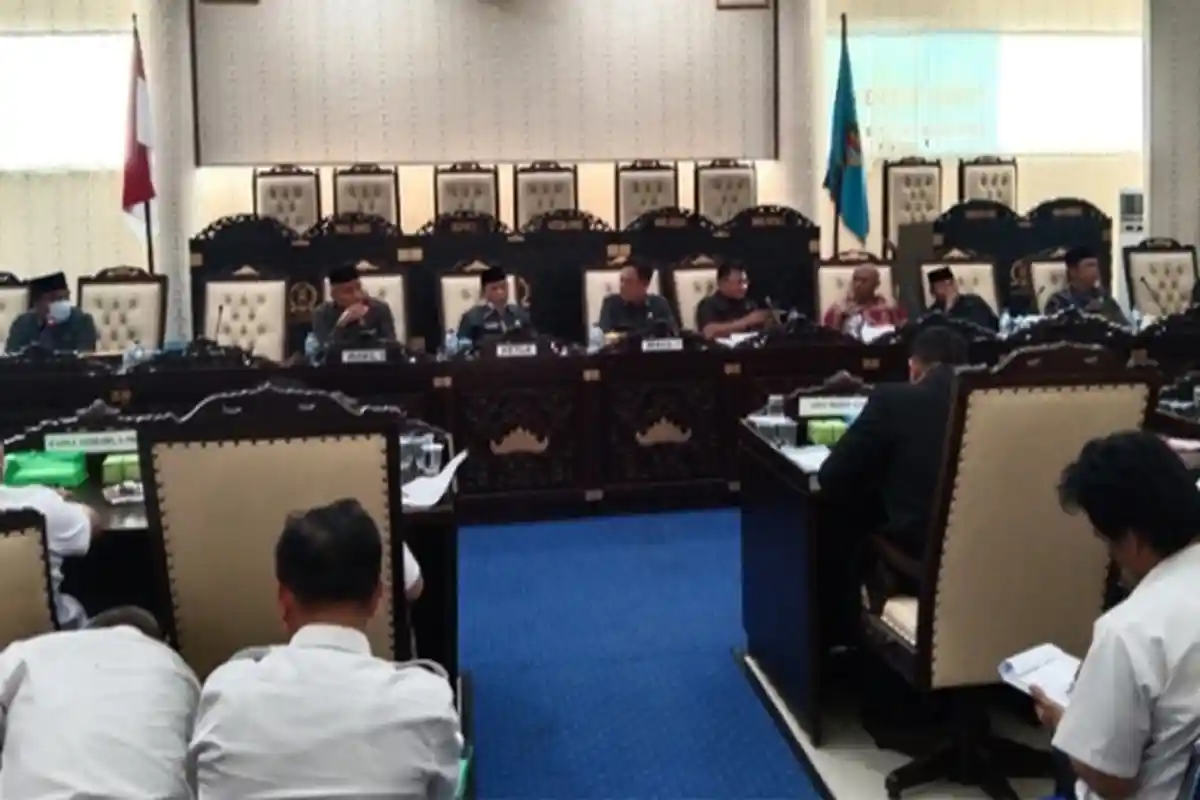 Insentif Marbot Masjid dan Guru Agama Pesisir Barat Lampung Tidak Cair 10 Bulan