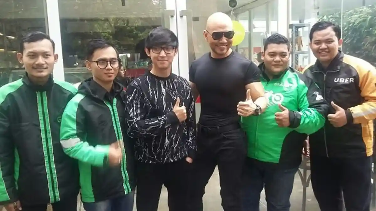 Gandeng Pengemudi Ojek Online, Deddy Corbuzier Produseri  'Geng Ojol'