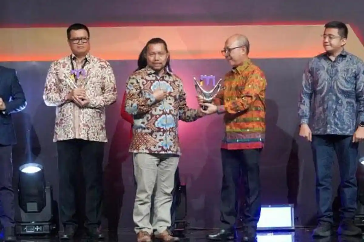 Bank Jatim Sabet Penghargaan Berkat Program Inovatif Pendorong Pertumbuhan Ekonomi