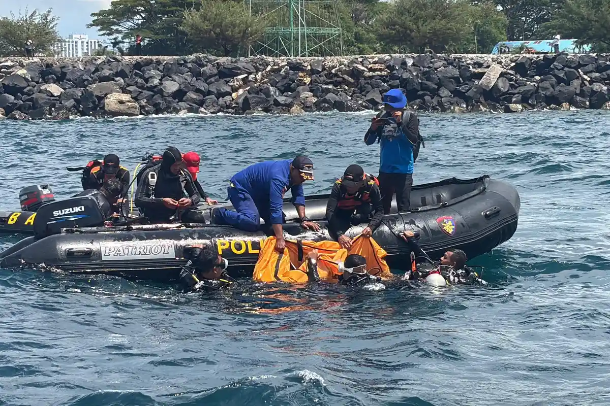 Potret Evakuasi dan Identitas 2 Pemuda yang Meninggal karena Insiden Jet Ski di Manado