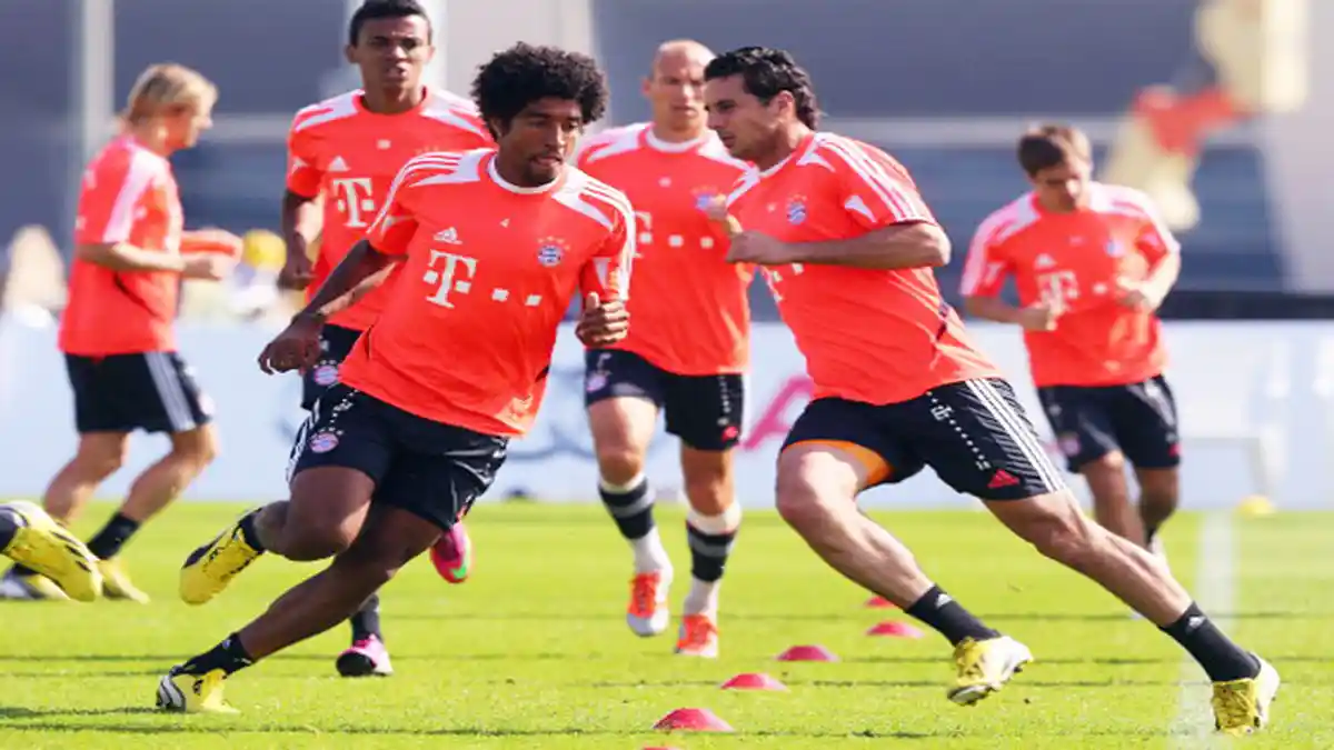 Josep Guardiola Terus Jajal Variasi Penggawa Lini Belakang Bayern Muenchen