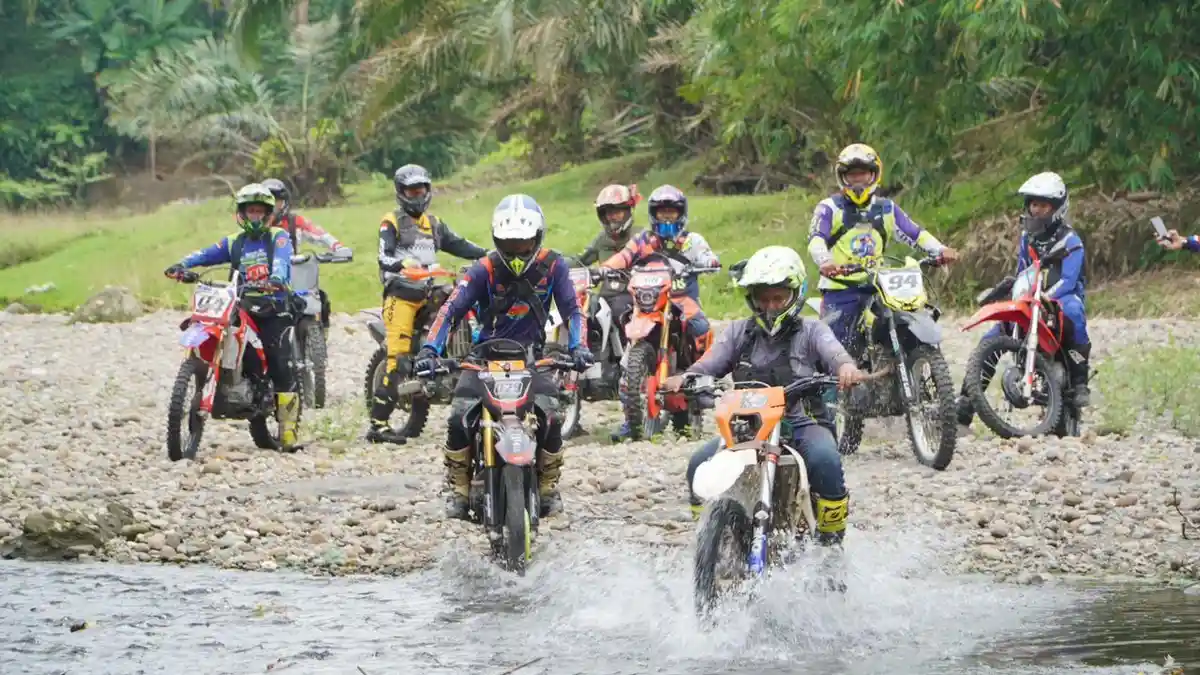 CRF Fun Adventure 2025: Jelajah Jalur Menantang, Rayakan Semangat Kebersamaan Rider Honda