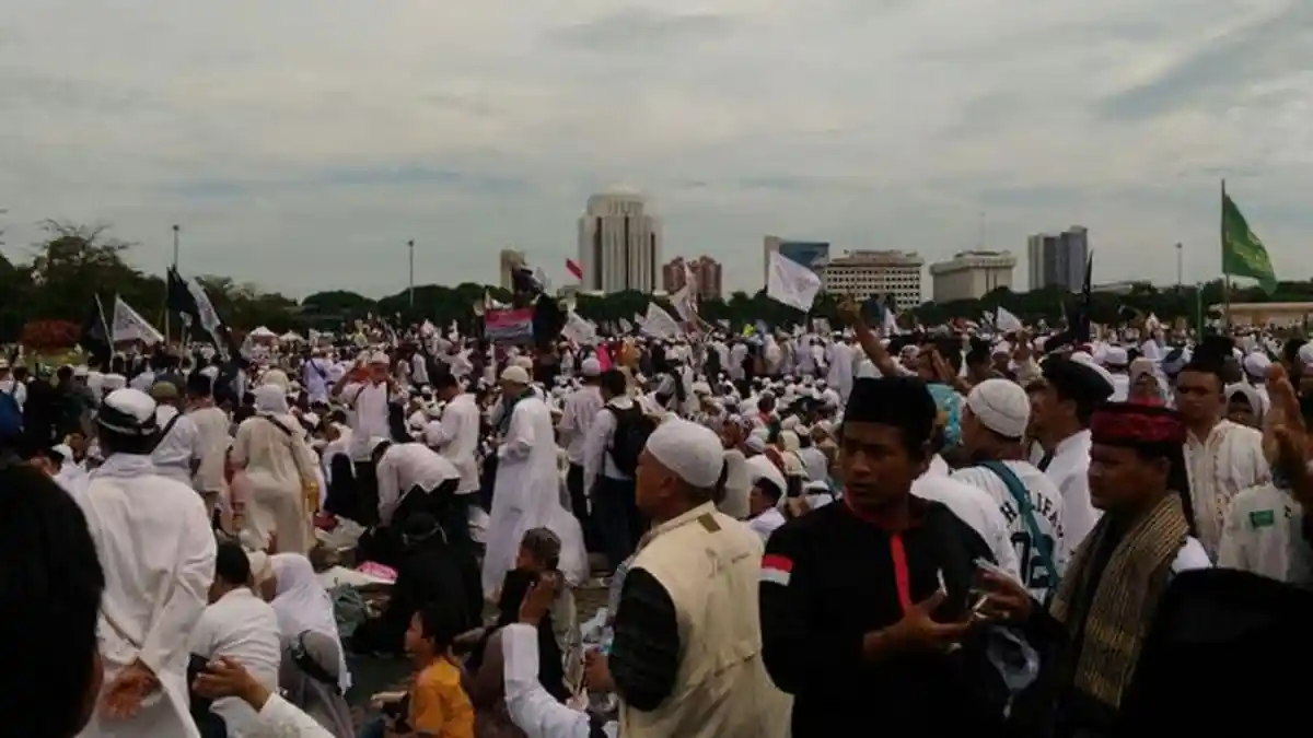 Panitia Reuni Alumni 212 Sebut Ada 7,5 Juta Peserta yang Hadir, Polisi Bilang Cuma 30 Ribu Orang