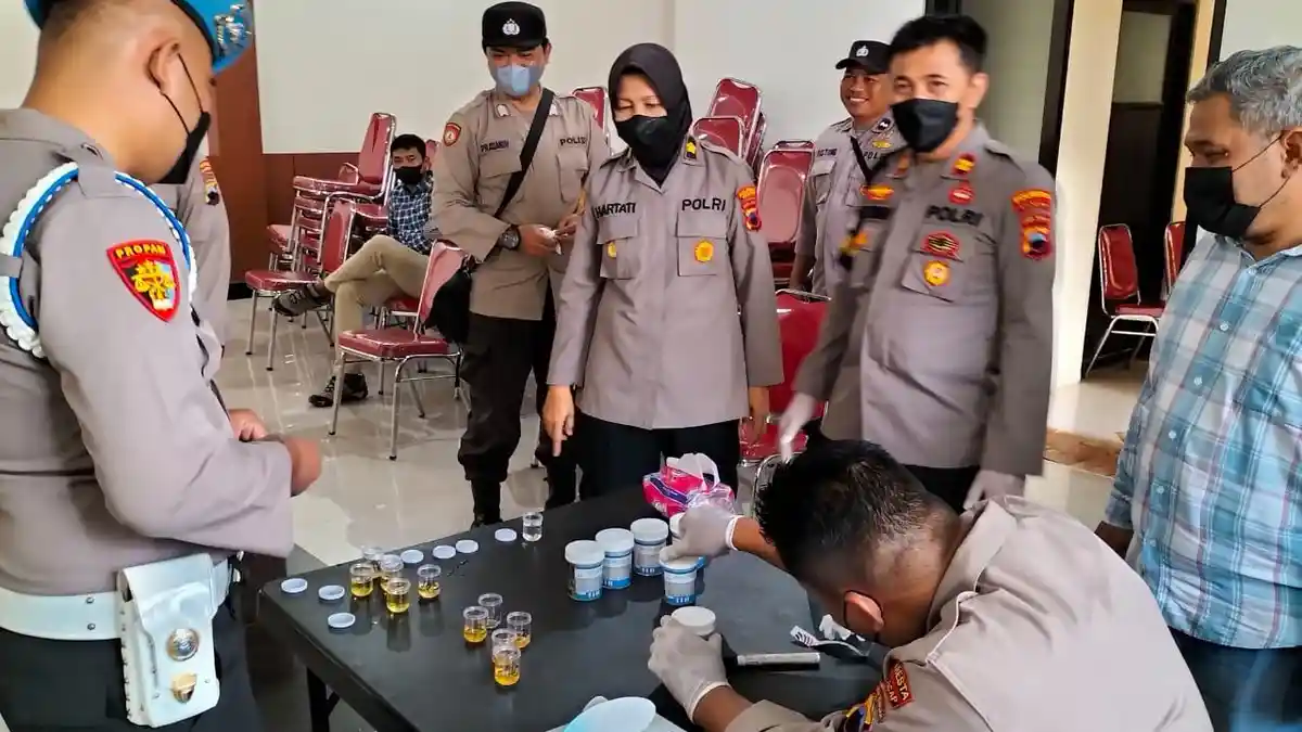 32 Personil Polresta Cilacap Lakukan Tes Urine, Ada Apa? 