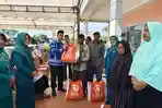 TP PKK Lingga dan BPBD Salurkan 130 Paket Sembako, Bantu Warga di Bulan Ramadan