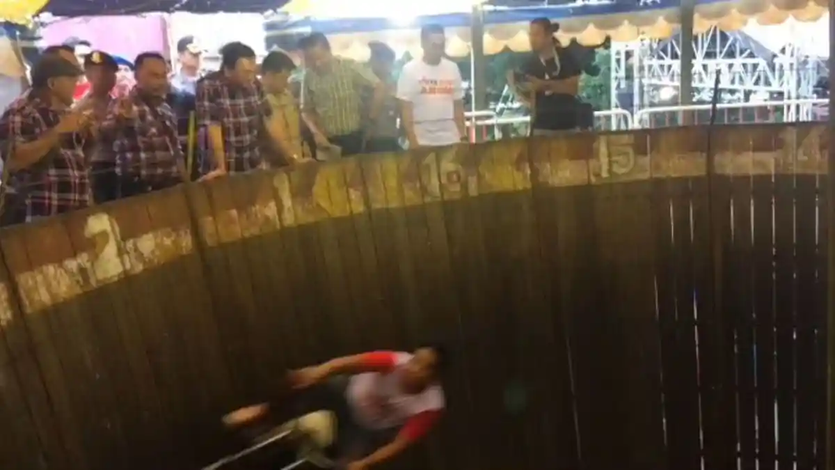 Nonton 'Roda Gila' di Kebayoran, Ahok Ingat Kampung Halamannya