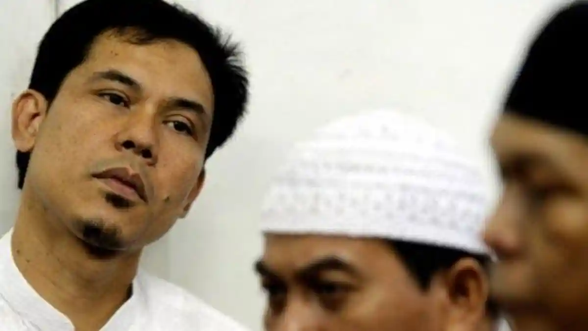 Alasan Hakim Vonis Munarman 3 Tahun, Padahal Jaksa Tuntut 8 Tahun Penjara