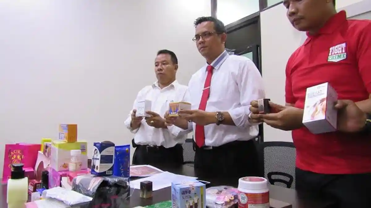 Polda Kalbar Grebek Rumah Penampung Produk Kosmetik dan Obat Ilegal