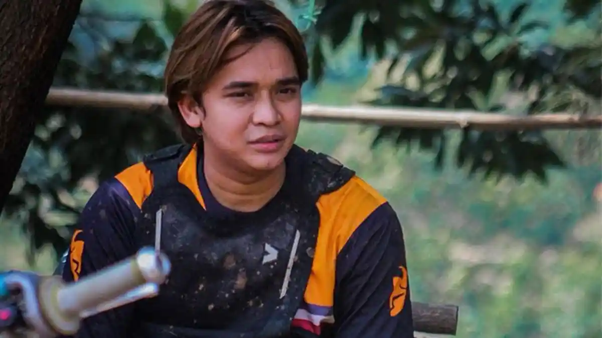 Artis Billy Syahputra Bungkam Tiba di Bareskrim, Diperiksa terkait Penjualan Mobil Alphard Rp 1 M