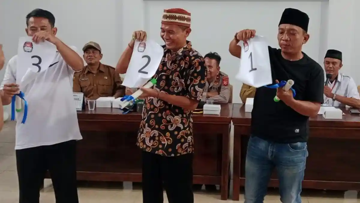 3 Calon Pemilihan Kuwu Antarwaktu Desa Jatibarangbaru Indramayu Ambil Nomor Urut