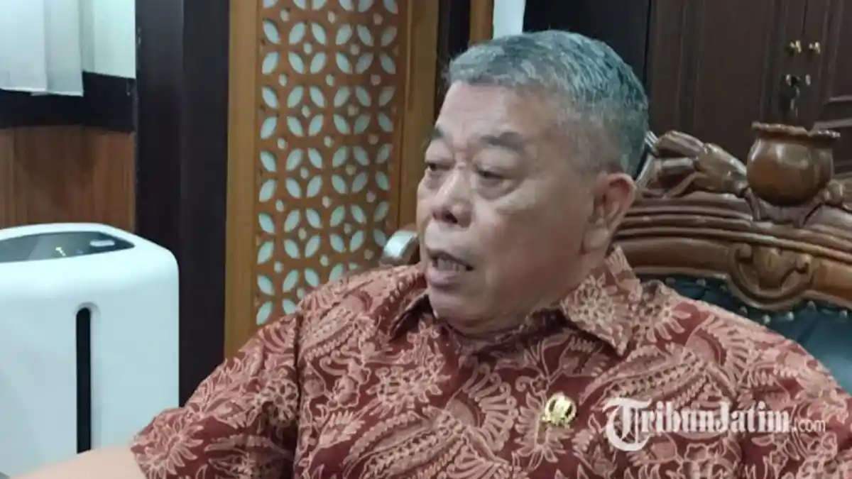 Sempat Dijemput 3 Orang, Mantan Ketua DPRD Jatim Kusnadi Dilaporkan Hilang