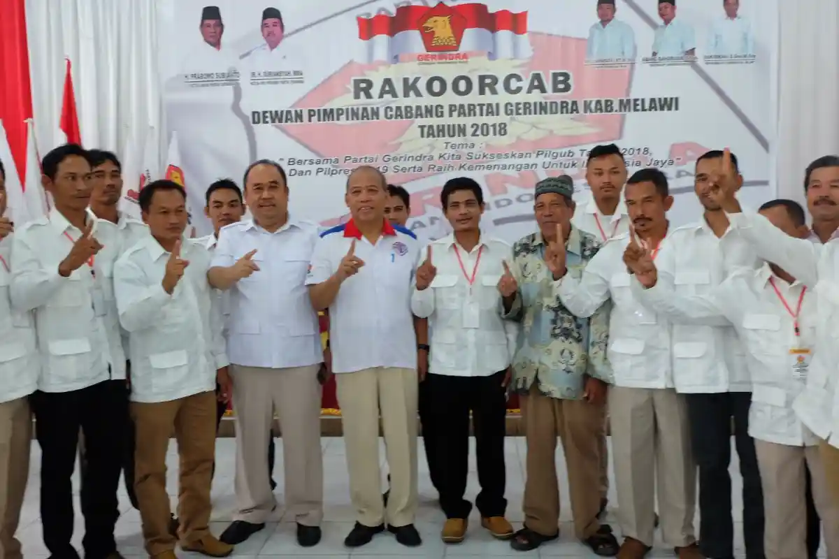 Hadiri Rakorcab Gerindra Melawi, Milton : Masyarakat Inginkan Mil-Boy Gubernur