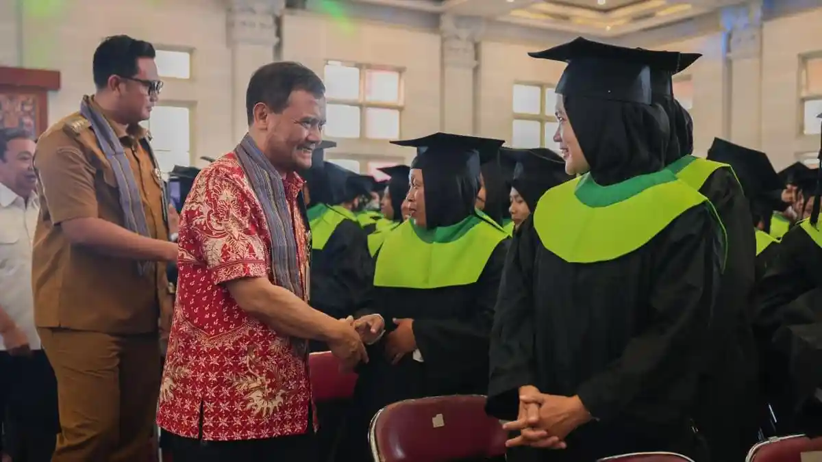2.596 Warga Klaten Resmi Dientaskan dari Kemiskinan, Kini Siap Hidup Lebih Mandiri - Tribunnews.com