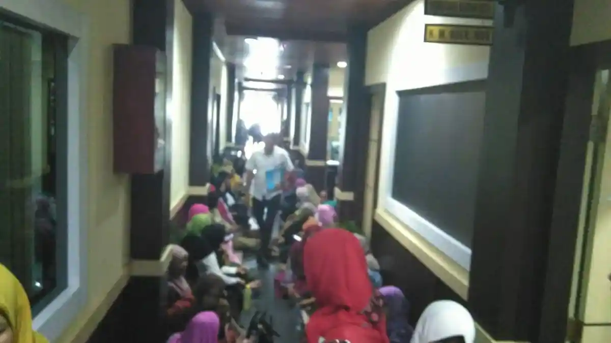 Ratusan Tenaga Honorer K2 Geruduk Ruang Sekda, Ini Penyebabnya