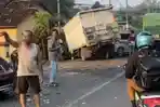 laka-beruntun-di-Pesawaran.jpg