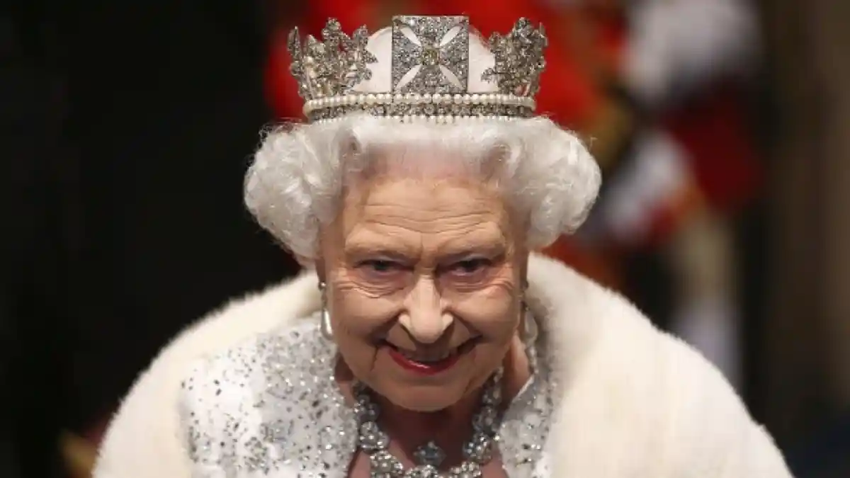 Mengejutkan! Dikira Perampok, Ratu Elizabeth II Hampir Saja Ditembak Penjaganya Sendiri