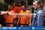 proses-pemindahan-tahanan-polres-malang-selasa-252017_20170502_164848.jpg