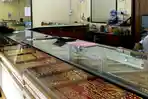 Harga Emas di Toko Mas Singapura Natuna, Minggu, 8 Maret 2026 Turun, Emas 24K Rp2.850.000 per Gram