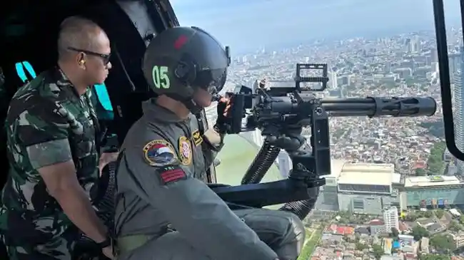 Naik Caracal Dilengkapi Gatling Gun, Pangkoopsud I Pantau Situasi Jakarta Usai Pelantikan Presiden