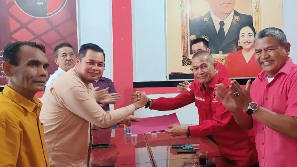 Budi Setiawan Daftar ke PDIP Kota Jambi, Kemas Faried: Cinta Lama Bersemi Kembali