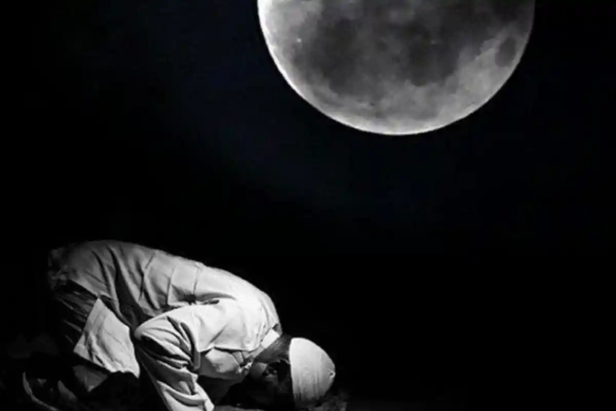 Bacaan Niat Sholat Tahajud, Lengkap dengan Artinya