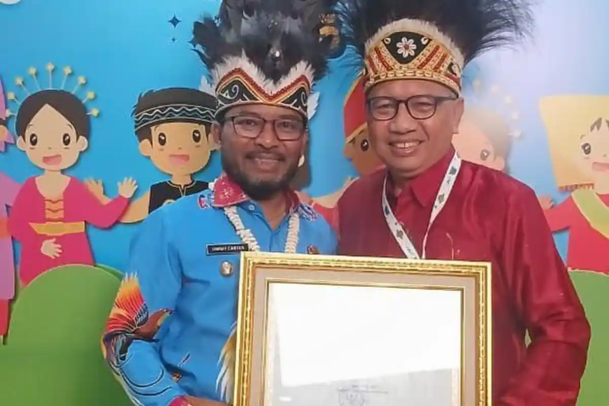 Menerima Penghargaan Dari Kemendikbudristek, Disdikbud Biak Numfor Komitmen Lestarikan Bahasa Ibu