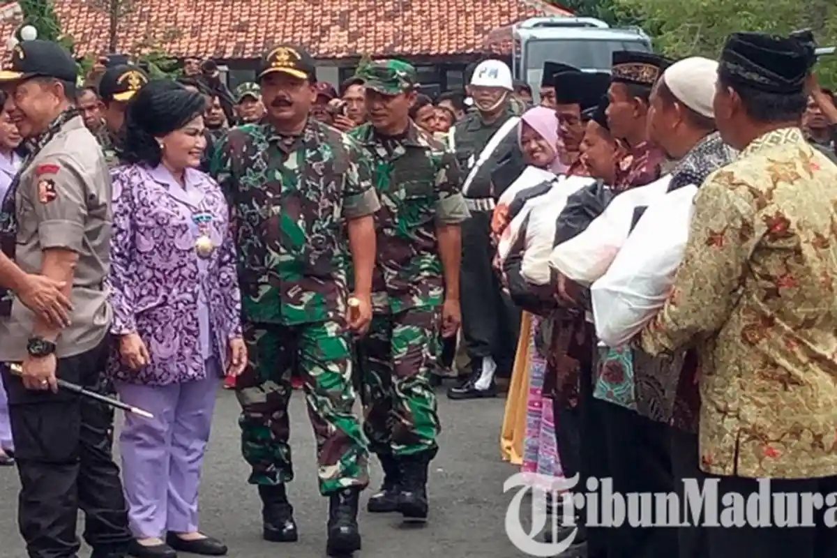 Menjelang Coblosan Pemilu, Panglima TNI dan Kapolri Minta Doa Restu ke Para Kiai dan Ulama di Madura