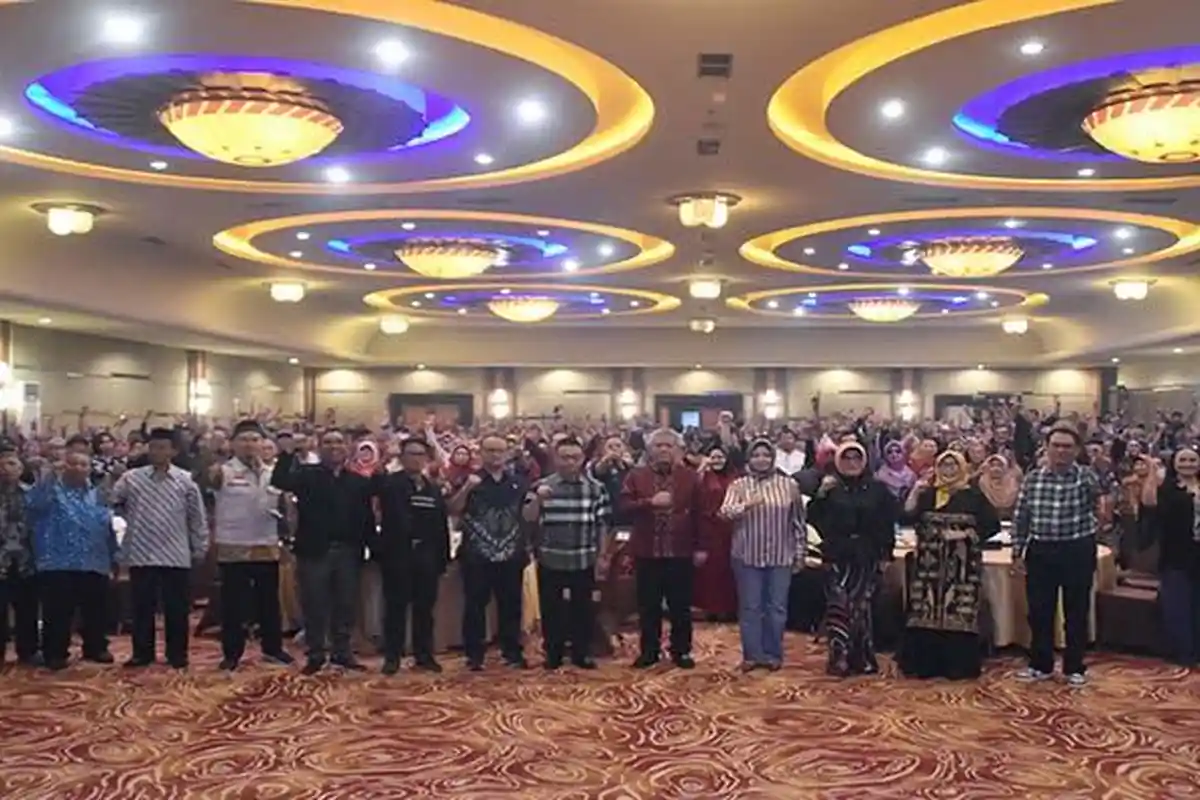 Ribuan Alumni Hadir Pada Malam Puncak Reuni Akbar ke-70 Smansa Pontianak