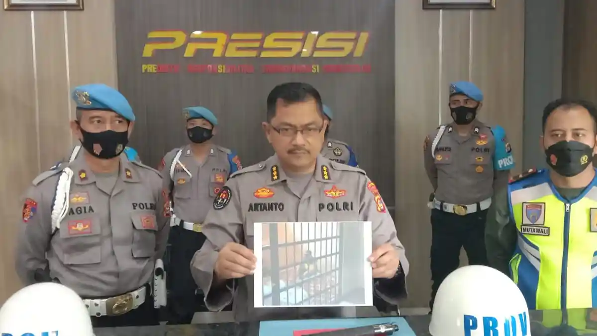 Diduga Pukul Mahasiswa saat Demo, Oknum Polisi Ditahan Propam Polda NTB