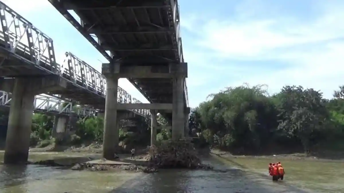 Saksi Pria Diduga Bunuh Diri di Jembatan Jurug Solo : Motor Ditinggal, Kontak Masih Menggantung