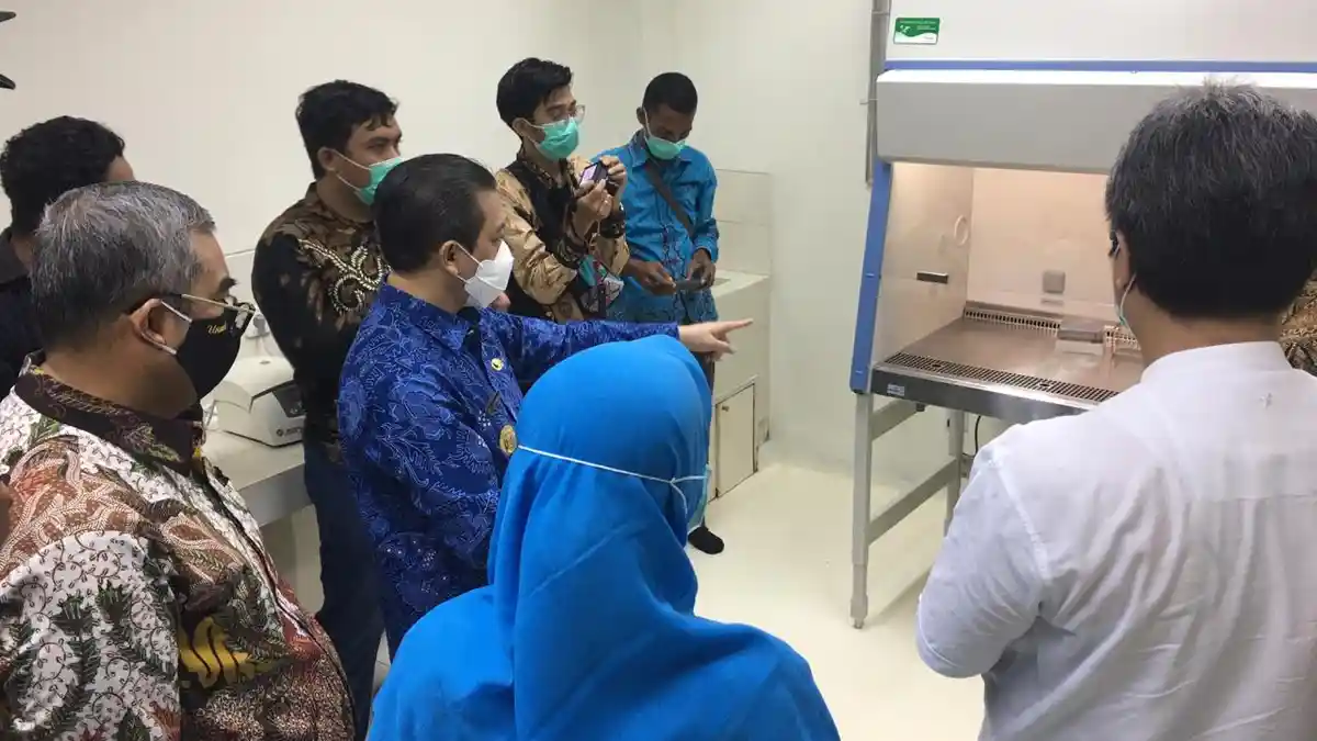 Laboratorium Mikrobiologi Fakultas Kedokteran Unmul Hanya Bisa Uji 30 Sampel Swab Sehari