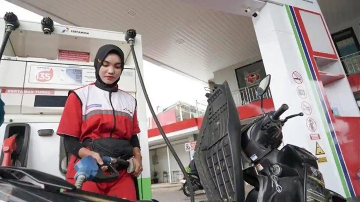 Selisih Harga BBM Terbaru 2 November 2024 di SPBU Seluruh Indonesia Cek Disini, Pertamina Termurah?