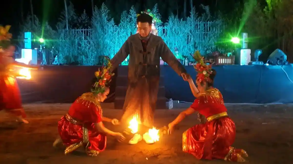 Tari Pepe Pepe Bainea Ri Gowa Ramaikan Event Eksotika Bromo