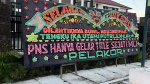 PAPAN-BUNGA-Penampakan-papan-karangan-bunga-yang.jpg