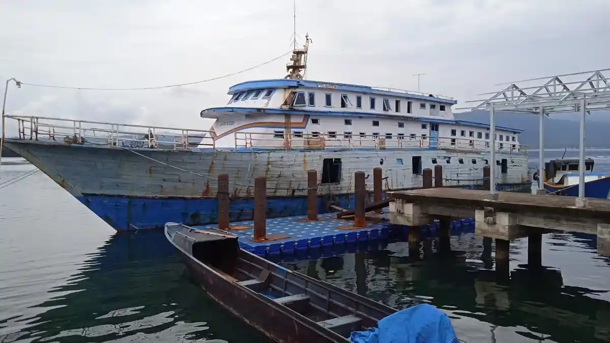 Dibangun Sejak 2018, Jembatan Terapung di Jailolo Halmahera Barat Tak Berfungsi