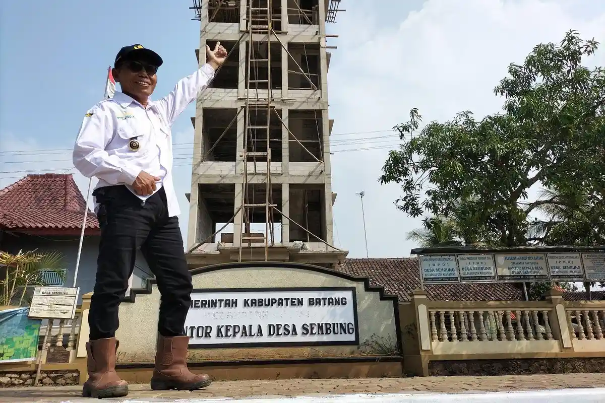 Keren! Kades Sembung Batang Bangun Kantor Desa 8 Lantai Dilengkapi Lift Tanpa Dana Desa