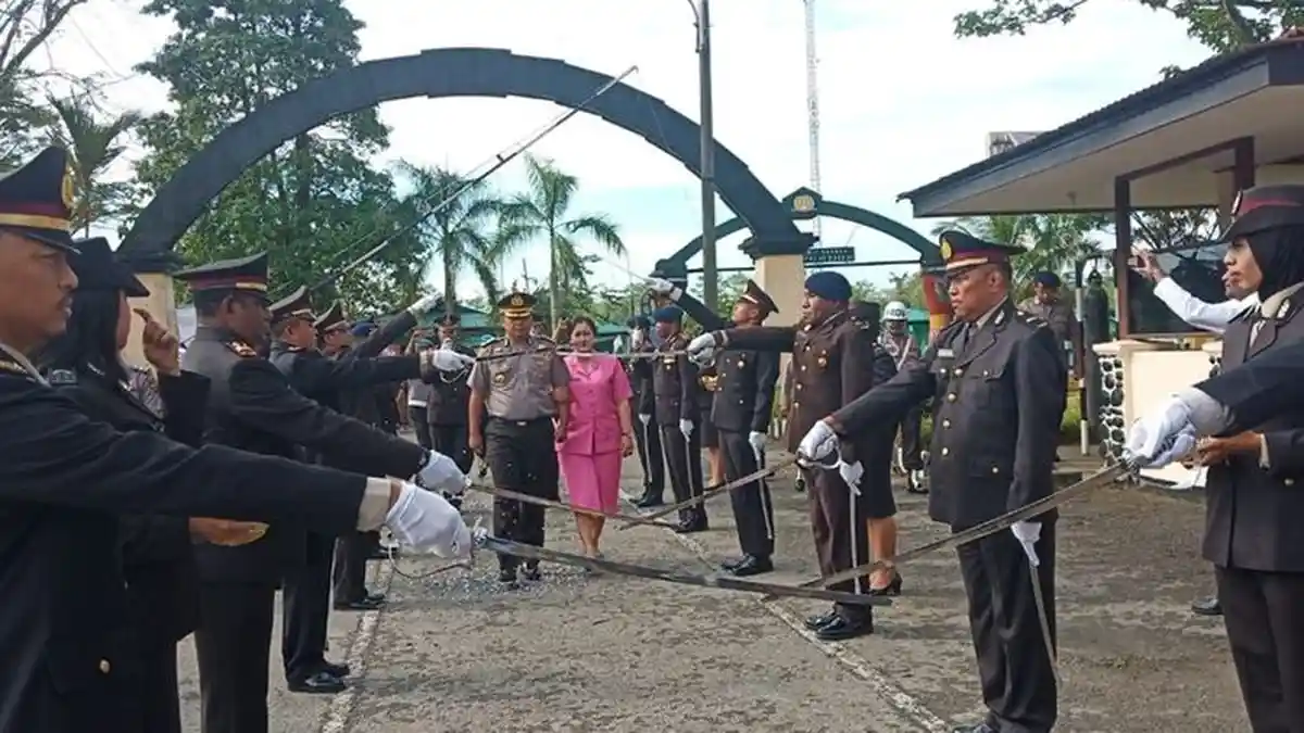 Karir Cemerlang AKBP I Gusti Gde Era Adhinata, Kini Jabat Kapolres Mimika