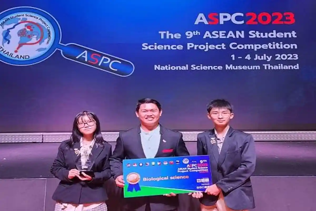 Bawa Penilitian Langsat Sebagai Anticacing, SMA Kristen Immanuel Pontianak Raih Prestasi di ASEAN
