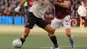 Aston-villa-vs-liverpool-gakpo.jpg