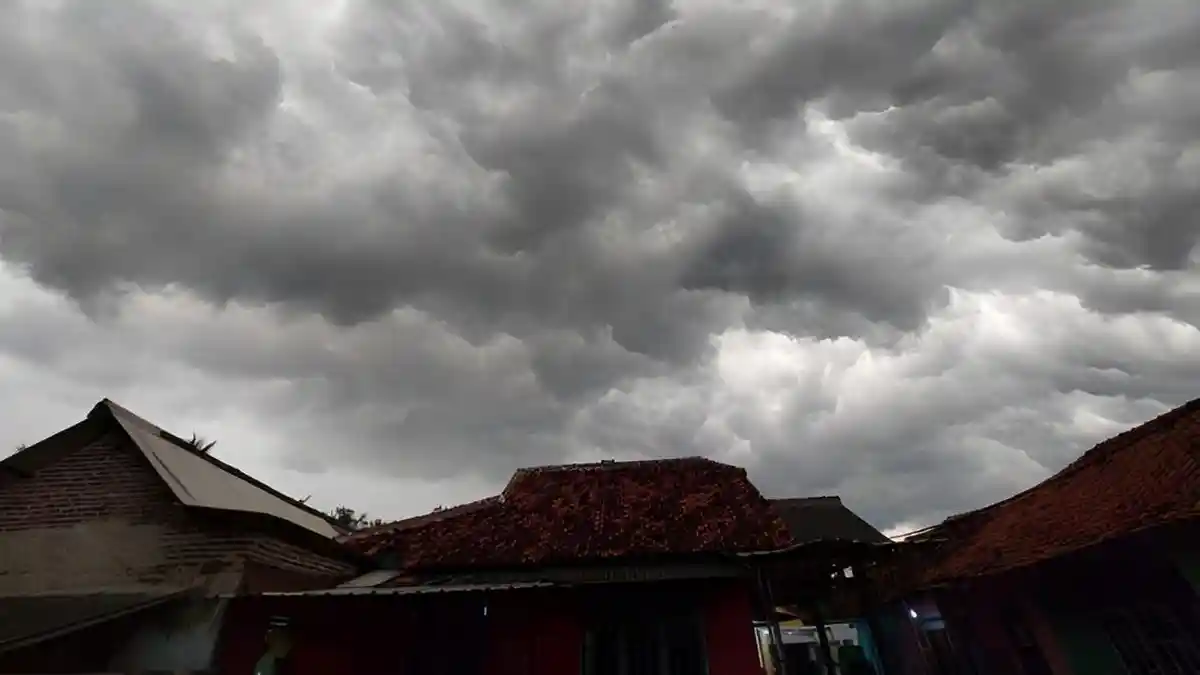 SIAP-SIAP Sumut Diguyur Hujan Sepekan ke Depan, Panas Saat Siang, Hujan Lebat Malam Hari