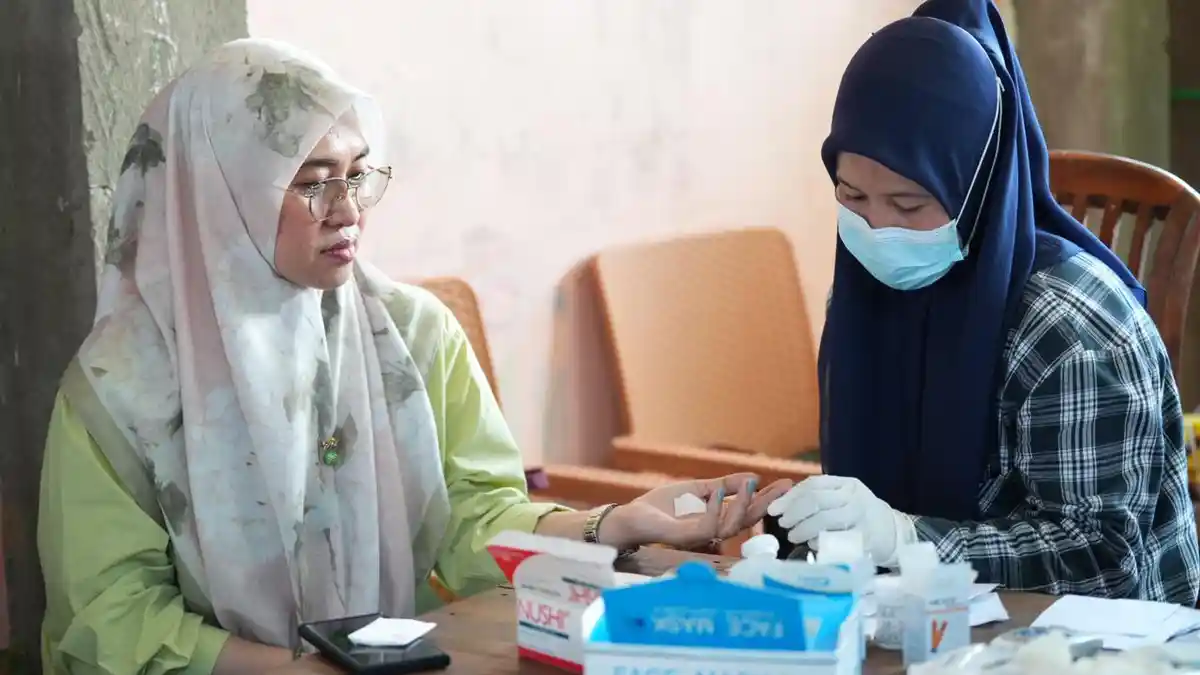 Cabup Gowa Husniah Talenrang Baksos di Desa Belabori, Ratusan Warga Periksa Kesehatan Gratis