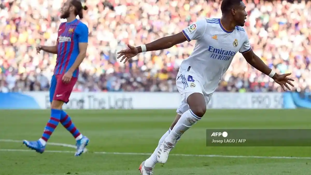 Peran David Alaba Lebih Superior dari Sergio Ramos, Real Madrid Untung, PSG Buntung
