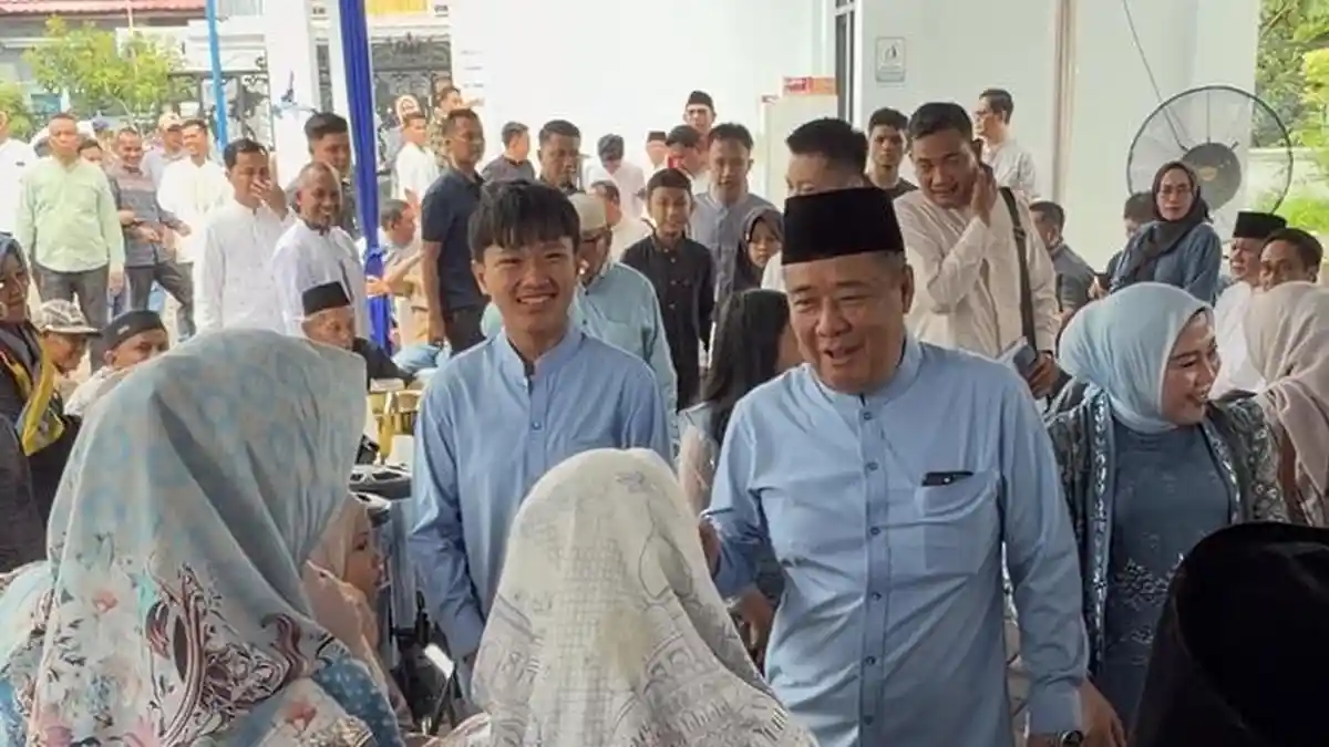 Balik Kampung, Wagub Sumsel Cik Ujang Sapa Warga Lahat dalam Momen Lebaran